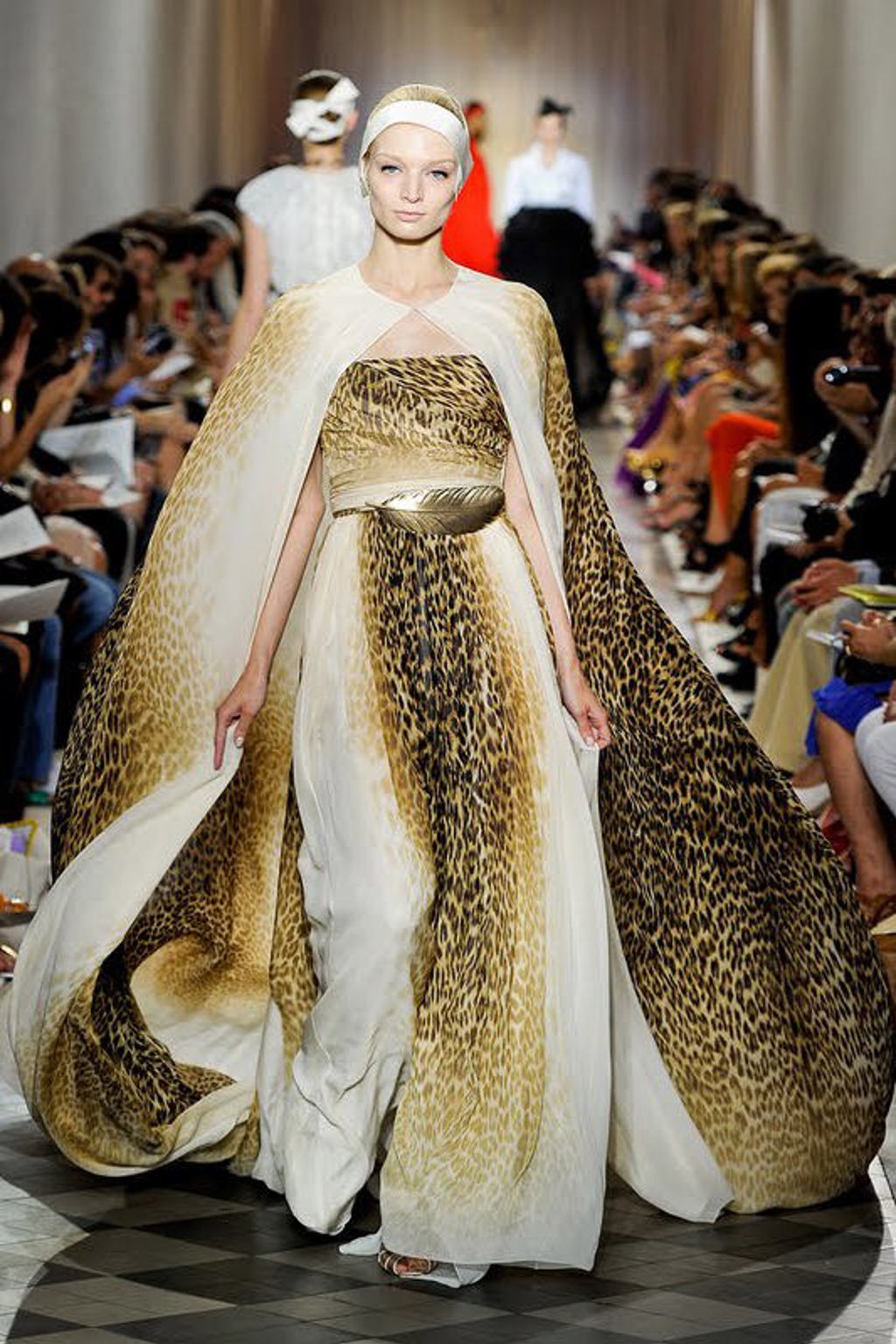 Potvrzeno: Giambattista Valli navrhne kolekci pro Macy’s! Potvrzeno: Giambattista Valli navrhne kolekci pro Macy’s!