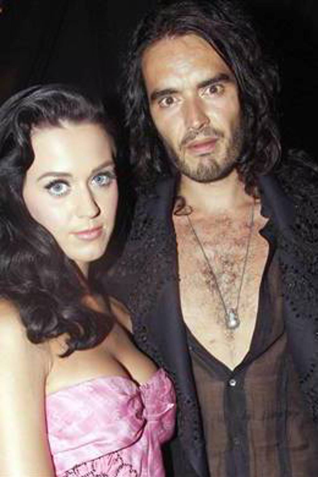 Katy Perry se včera vdala. Své Ano řekla v indickém sárí Katy Perry se včera vdala. Své Ano řekla v indickém sárí
