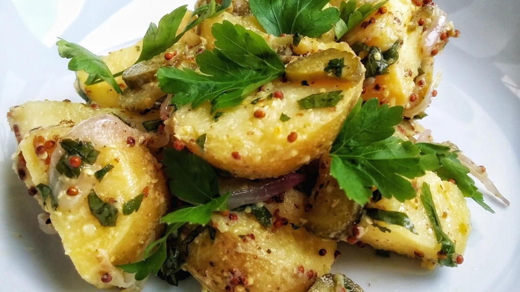 ELLE Menu: Bramborový salát s hrubozrnnou hořčicí