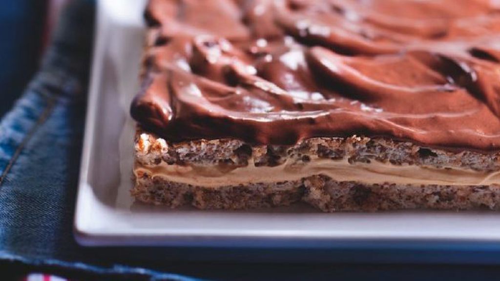 Recept na řezy s krémem z burákového másla. Pro sladký konec roku