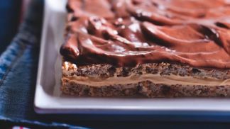 Recept na řezy s krémem z burákového másla. Pro sladký konec roku