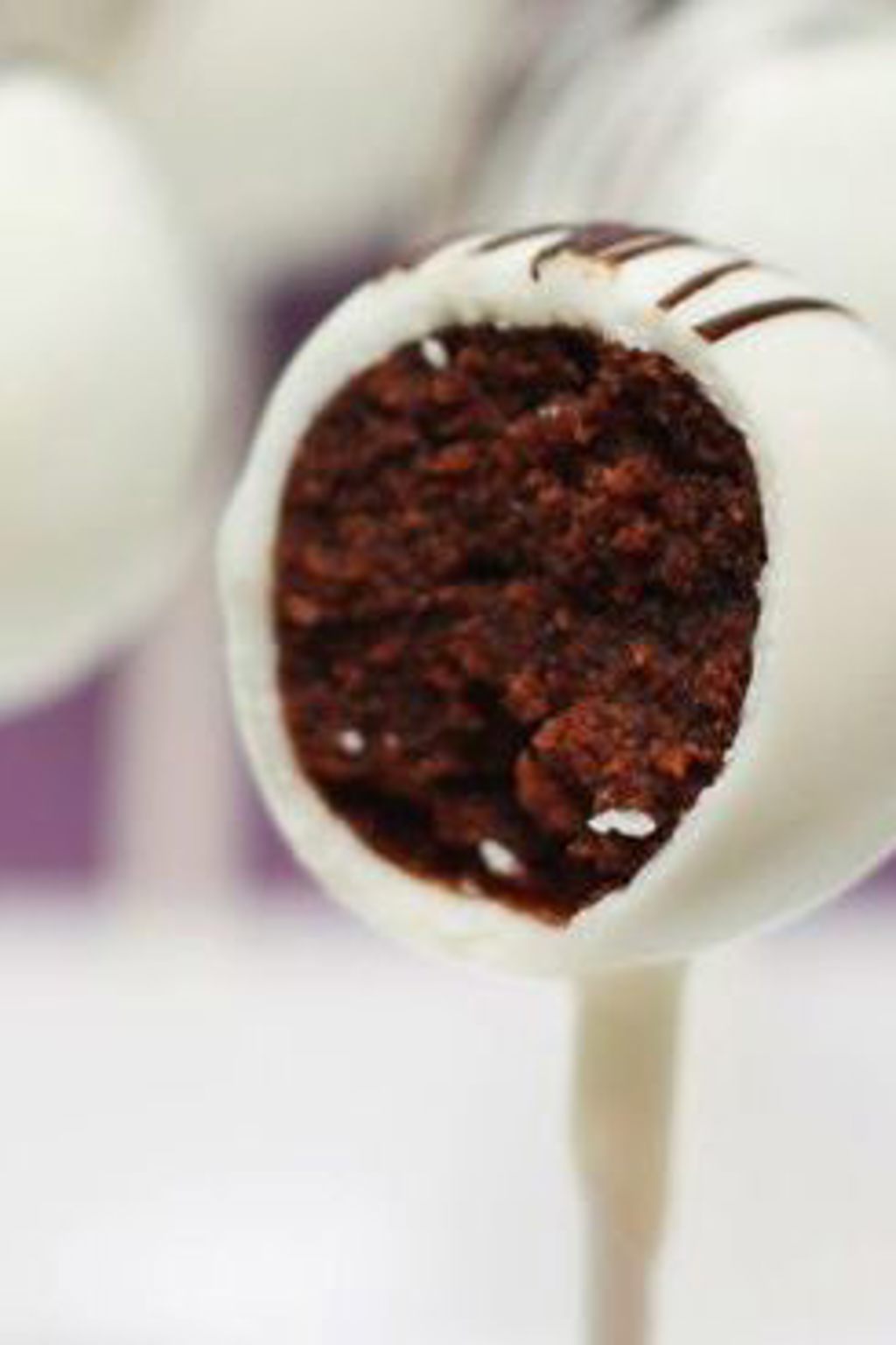 Vyzkoušejte cake pops: americkou mlsku na špejli Vyzkoušejte cake pops: americkou mlsku na špejli