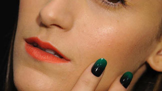 Horký tip z newyorského týdne módy: Ombre Nails