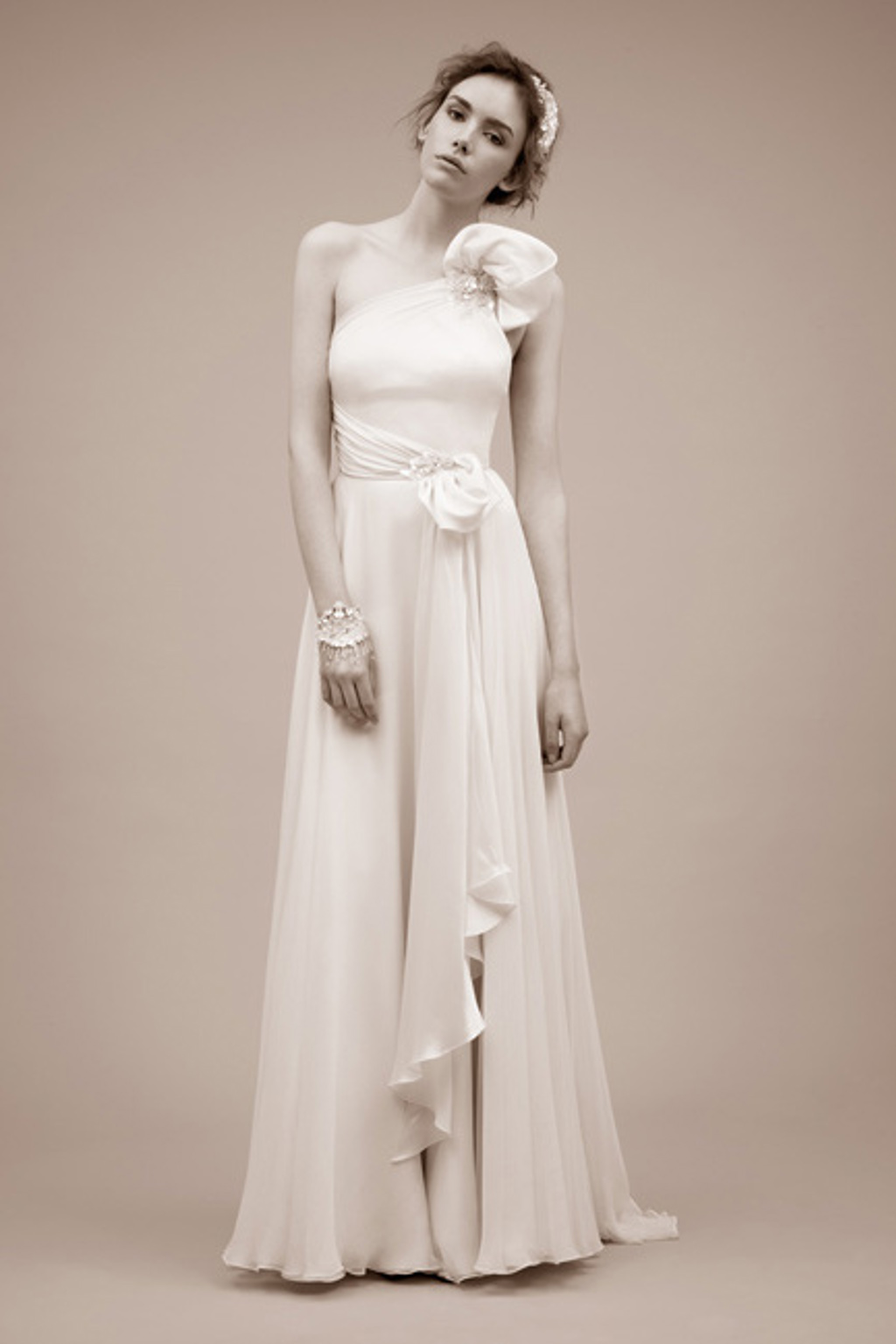 Jenny Packham získala ocenění Nejlepší návrhářka roku.