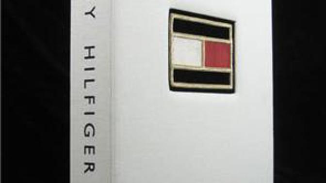 Tommy Hilfiger vydává autobiografickou knihu