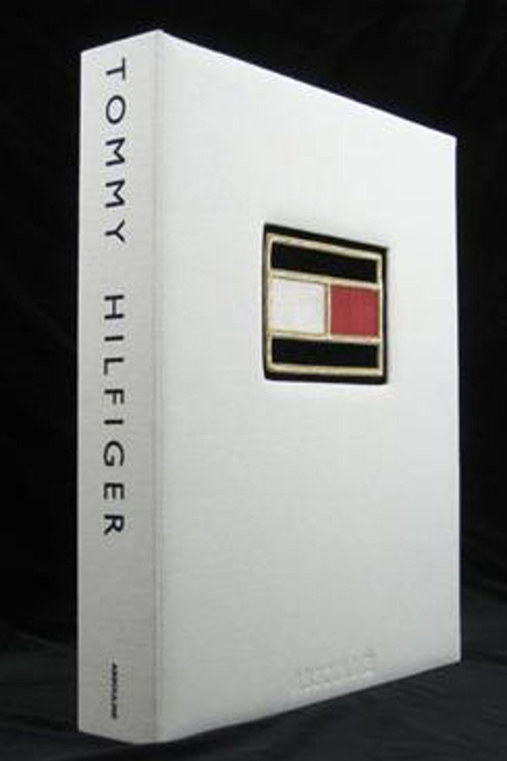 Tommy Hilfiger vydává autobiografickou knihu Tommy Hilfiger vydává autobiografickou knihu