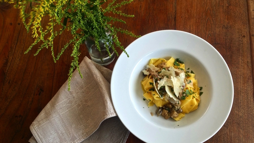 ELLE Menu: Pappardelle s hříbkovou omáčkou ELLE Menu: Pappardelle s hříbkovou omáčkou