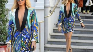 Rihanna si zapomněla obléct halenku… i kalhoty