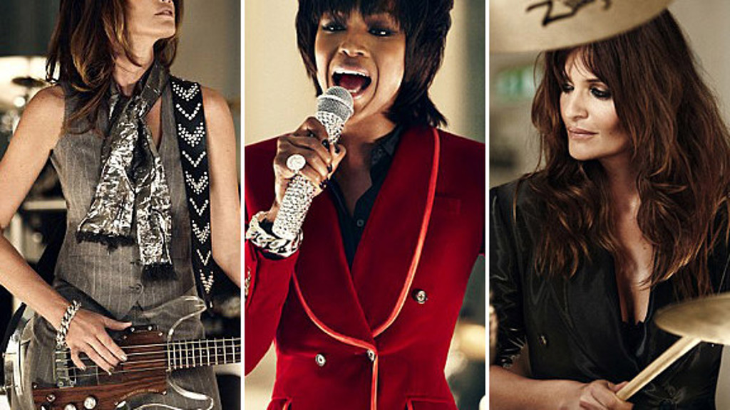 Naomi, Eva, Cindy i Helena pro Duran Duran: Lesbické polibky i sex