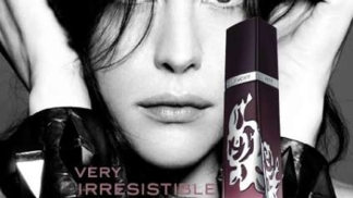 Naprosto neodolatelná Liv Tyler pro Givenchy