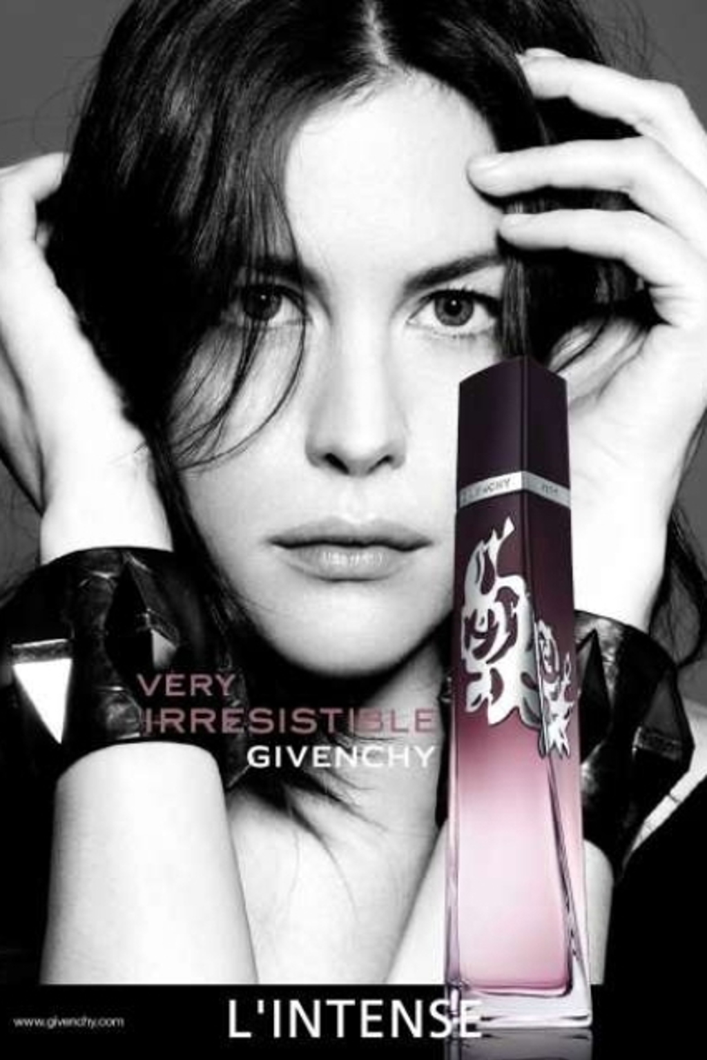Naprosto neodolatelná Liv Tyler pro Givenchy Naprosto neodolatelná Liv Tyler pro Givenchy