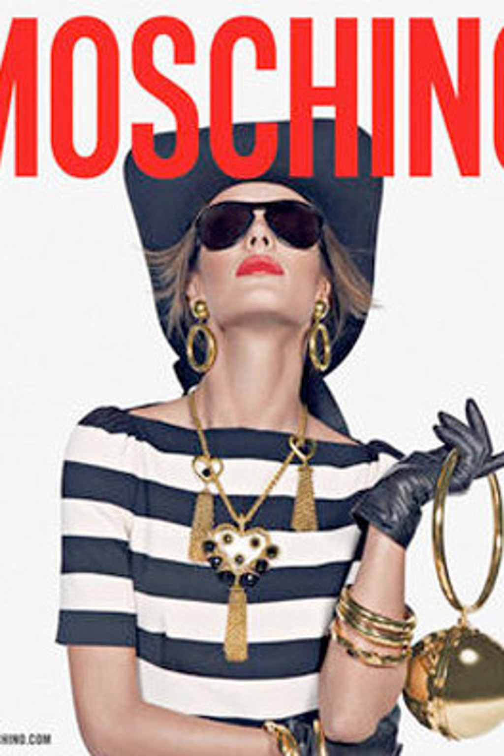 Alessandra Ambrosio pro Moschino Alessandra Ambrosio pro Moschino