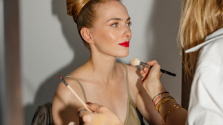  

To byla ELLE Beauty Lounge

