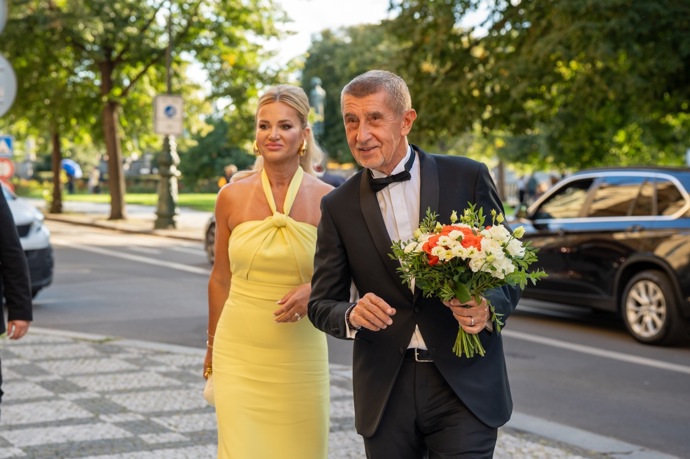 Monika Babišová oslnila outfitem. 