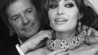 Angelina je superžena i klenotnice