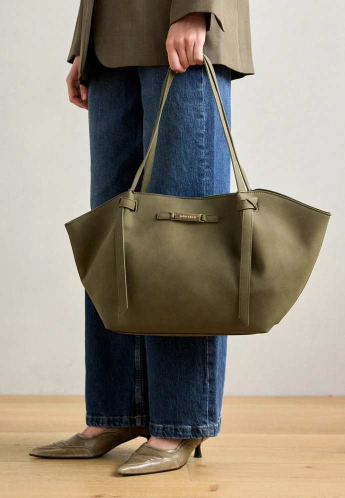 Anna Field, 600 Kč, prodává Zalando Anna Field, 600 Kč, prodává Zalando