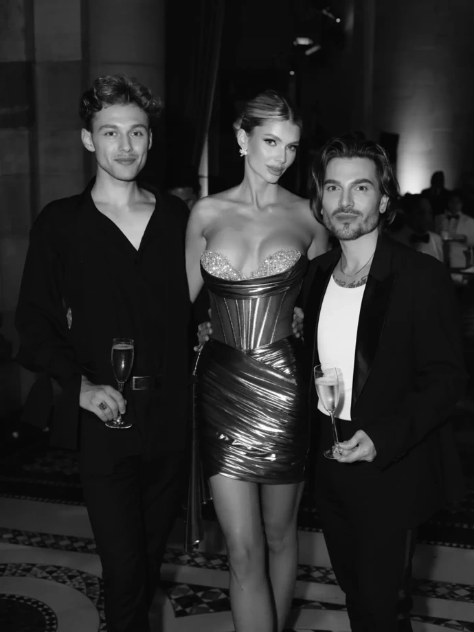 Miss Universe Anna Ličková po boku Sama Dolce.