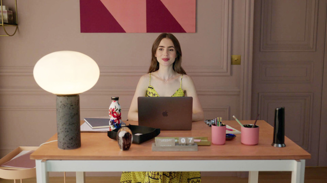 Emily in Paris | Netflix