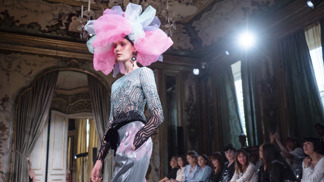 Nejlepší „couture“ beauty přímo z přehlídkových mol