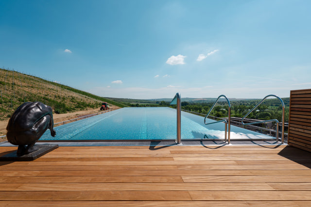 Kam během babího léta? Ve Velkých Pavlovicích otevřel dechberoucí vinařský resort