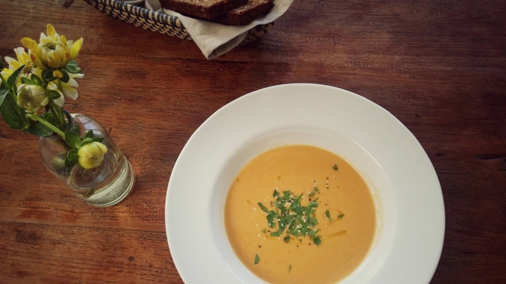 ELLE Menu: Krémová polévka z červené čočky