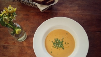 ELLE Menu: Krémová polévka z červené čočky
