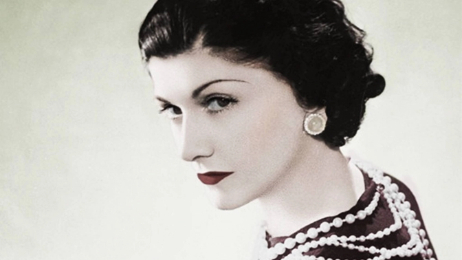 Coco Chanel a perly