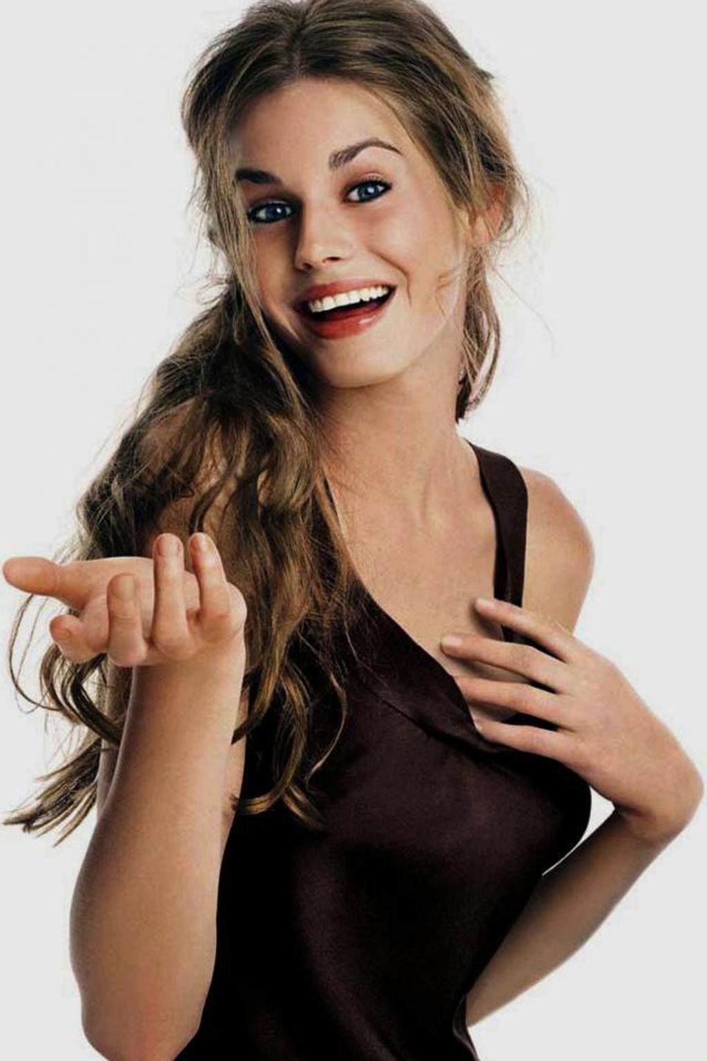 Modelka Prady Vanessa Hessler dostala vyhazov Modelka Prady Vanessa Hessler dostala vyhazov