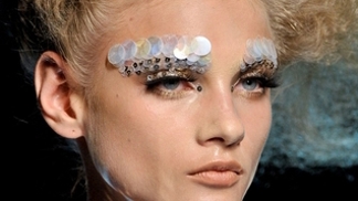 Dior Couture posunul make-up do dalšího levelu