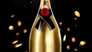 Unikátní zlatá lahev Moët & Chandon na festivalu ve Varech