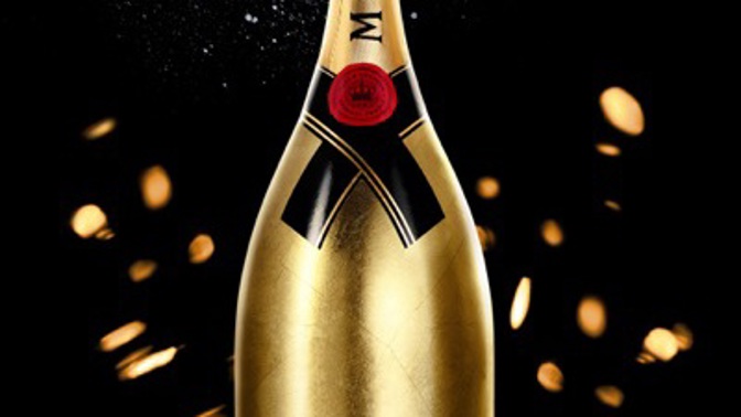 Unikátní zlatá lahev Moët & Chandon na festivalu ve Varech