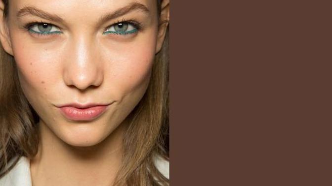 Beauty trend: tyrkysová linka