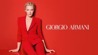 Herečka Cate Blanchett je první globální ambasadorkou značky Giorgio Armani.
