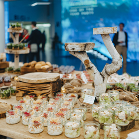 Catering na firemním večírku ke konci roku v Cubexu, foto Tomáš Lorenz.