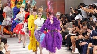 Videa z posledních přehlídek haute couture