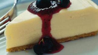 Cheesecake s borůvkovou omáčkou