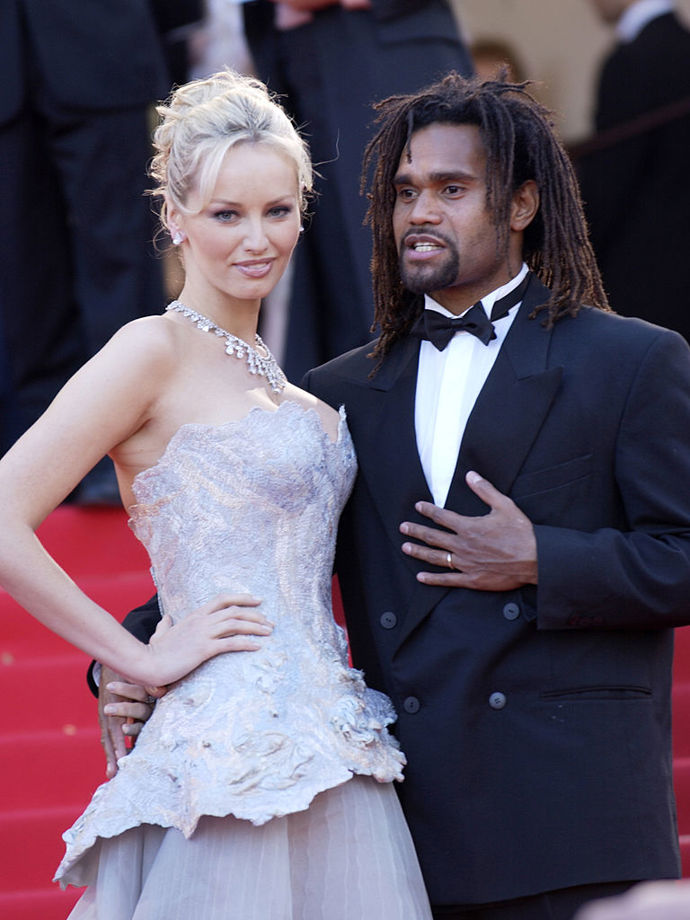 S fotbalistou Christianem Karembeua byli manželé čtrnáct let, zde na snímku z roku 2002 S fotbalistou Christianem Karembeua byli manželé čtrnáct let, zde na snímku z roku 2002