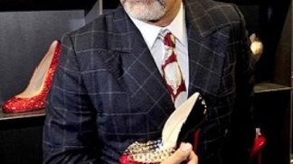 Christian Louboutin točí seriál