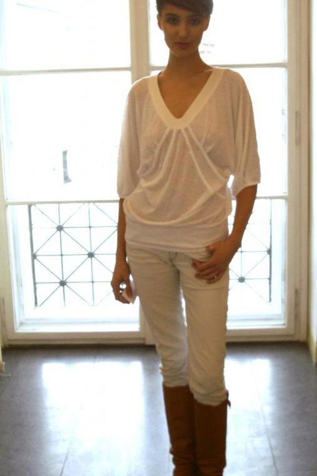 Čistá bílá Čistá bílá