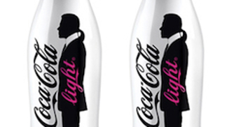 Coca-Cola light s tváří Karla Lagerfelda