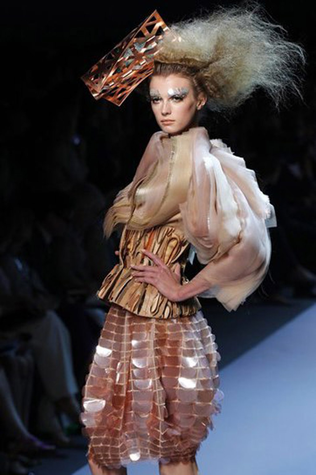 Přehlídky haute couture jsou tady. Dior poprvé bez Galliana Přehlídky haute couture jsou tady. Dior poprvé bez Galliana