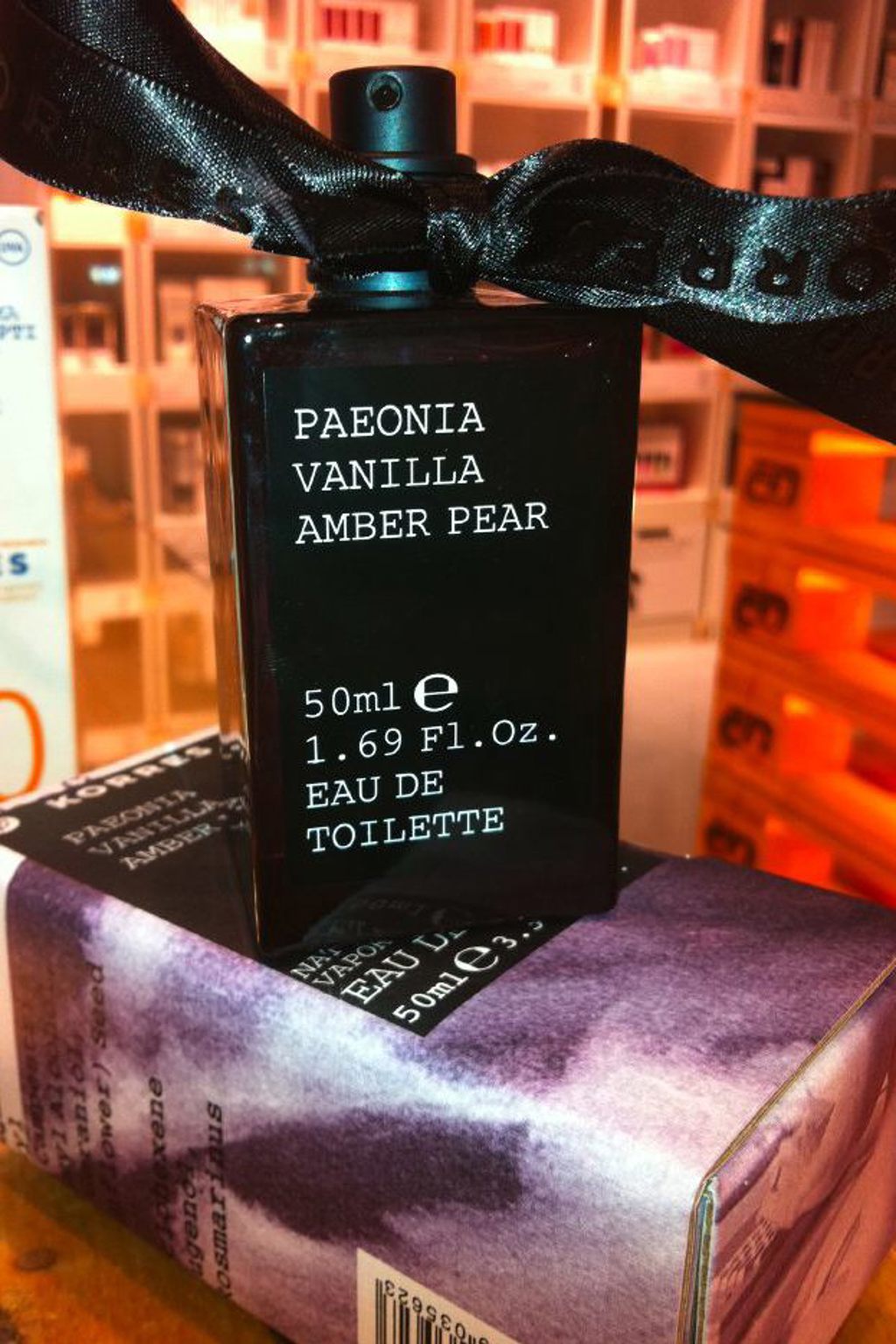 ELLE.cz SPY: Nekomerční vůně pro individualistky. Korres Peony