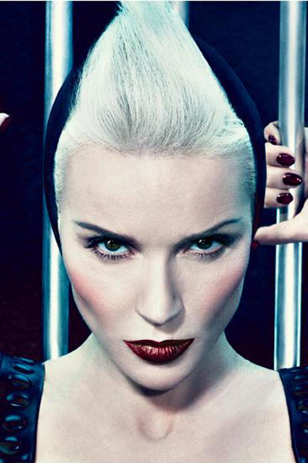Daphne Guinness pro MAC: první fotky Daphne Guinness pro MAC: první fotky
