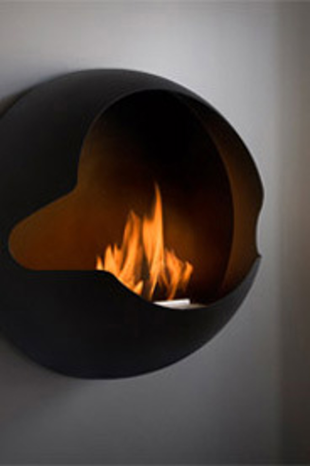 Designové závěsné krby