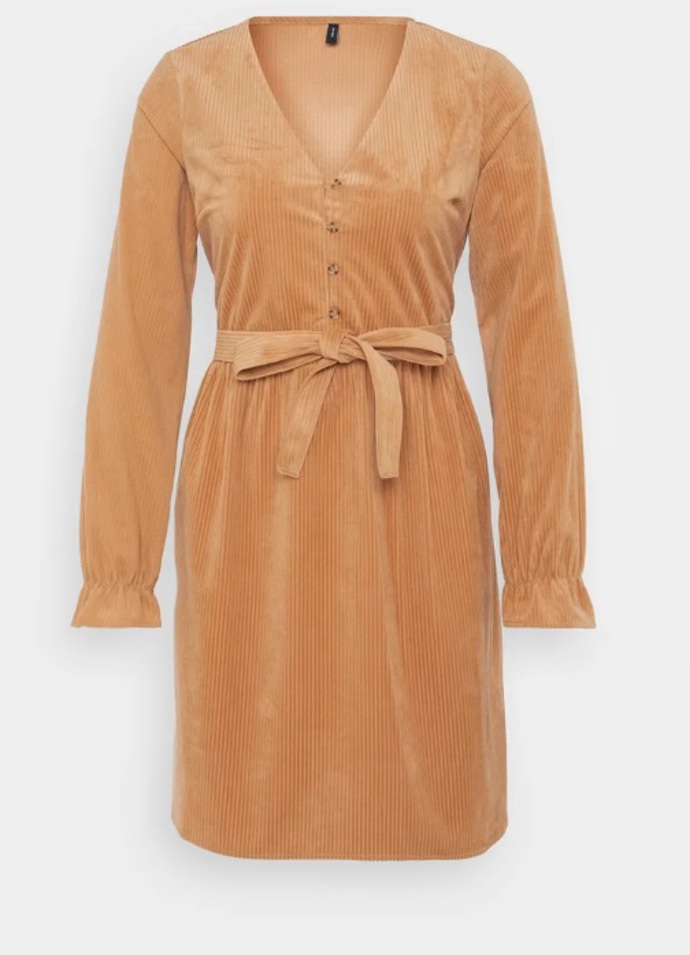 Manšestrové šaty s mašlí, Vero Moda, 549 Kč Manšestrové šaty s mašlí, Vero Moda, 549 Kč