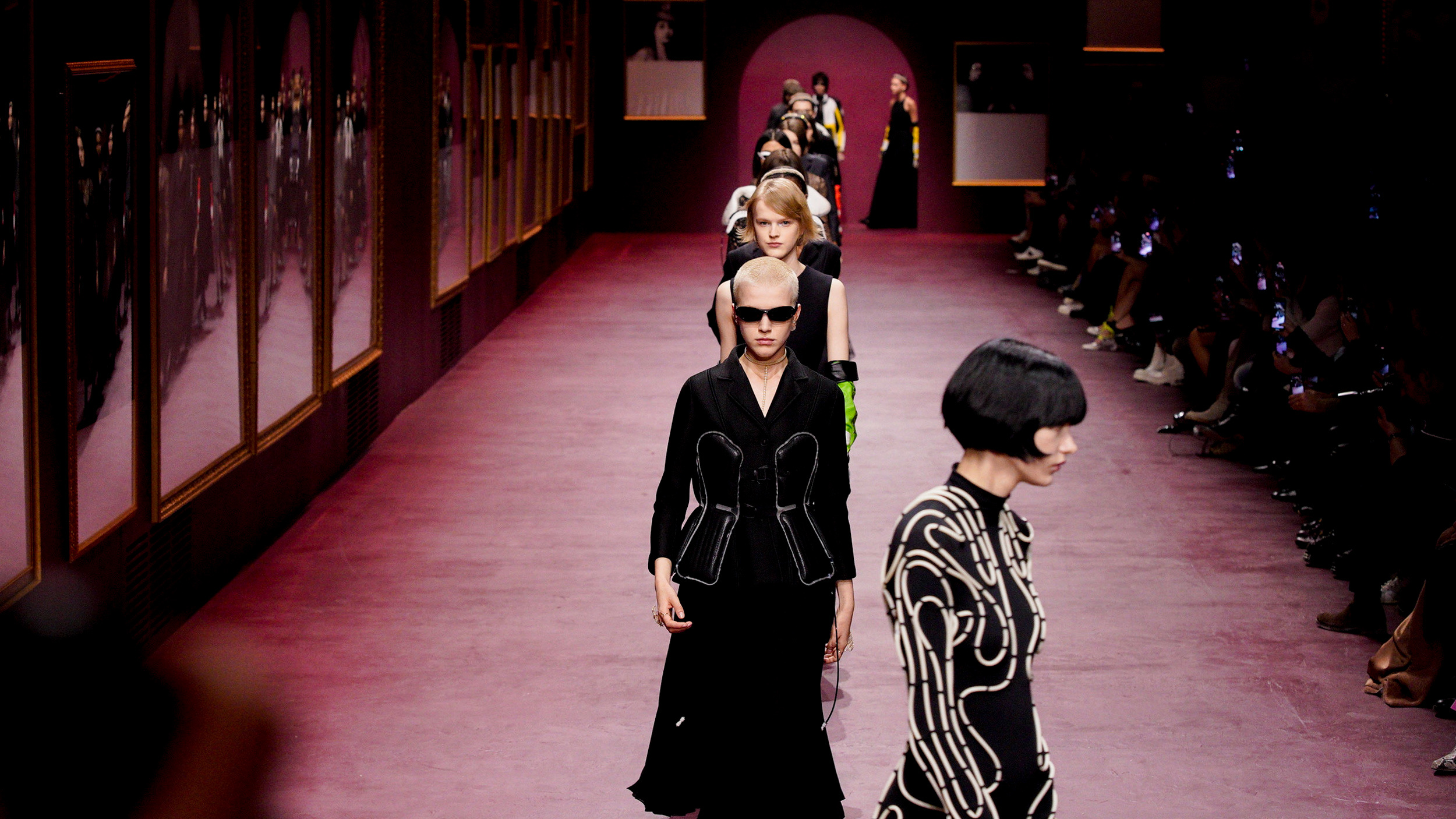 DIOR