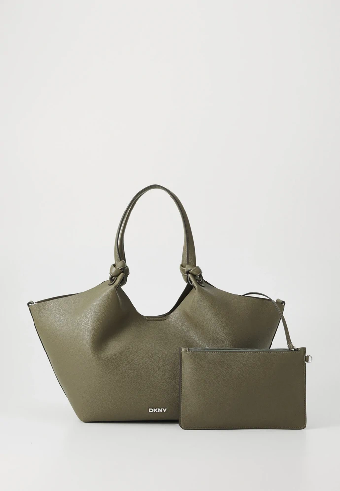 DKNY, 3 350 Kč, prodává Zalando DKNY, 3 350 Kč, prodává Zalando