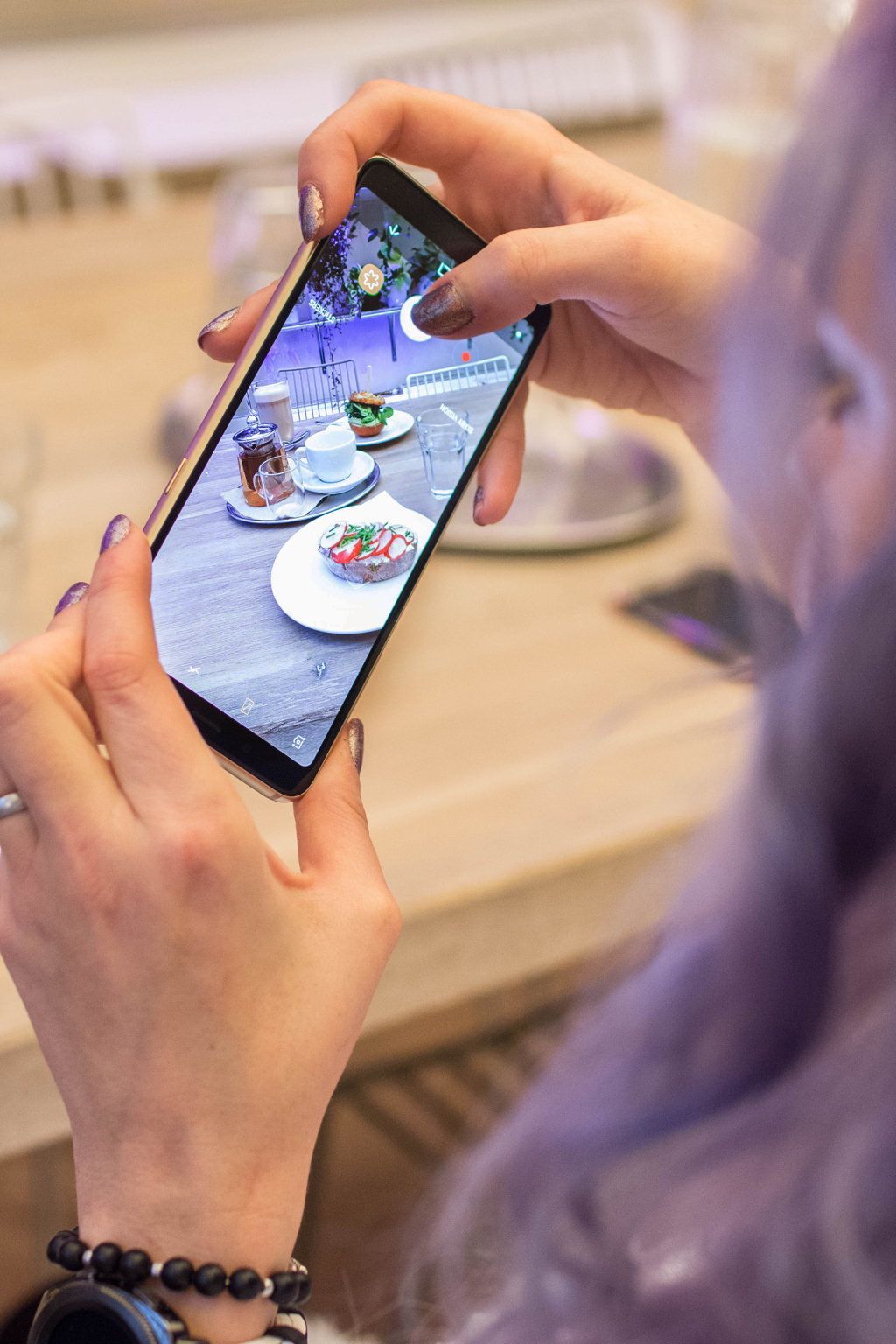 Chcete mít dokonalou selfie i foodie fotku? Máme tip Chcete mít dokonalou selfie i foodie fotku? Máme tip