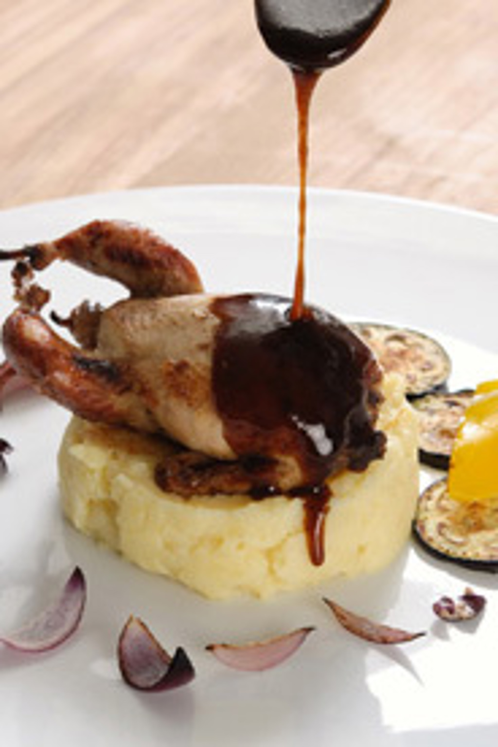 Infinit otevřel restauraci Sezio v provensálském stylu Infinit otevřel restauraci Sezio v provensálském stylu