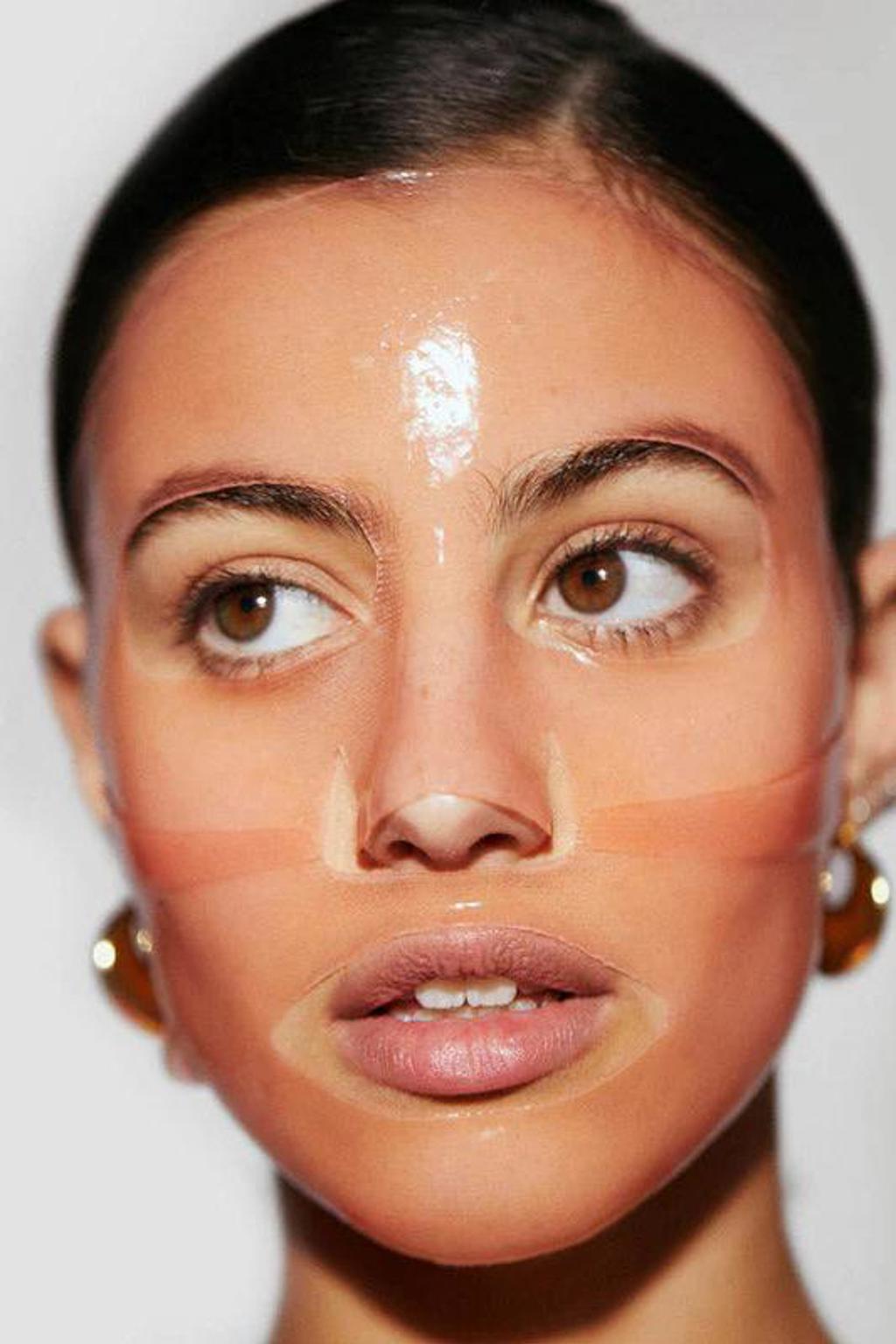 Loops, Rejuvenating & Hydrating Hydrogel Face Mask
Loops, Rejuvenating & Hydrating Hydrogel Face Mask